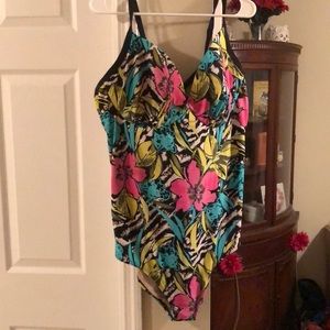 Lane Bryant plus size swim suit 28